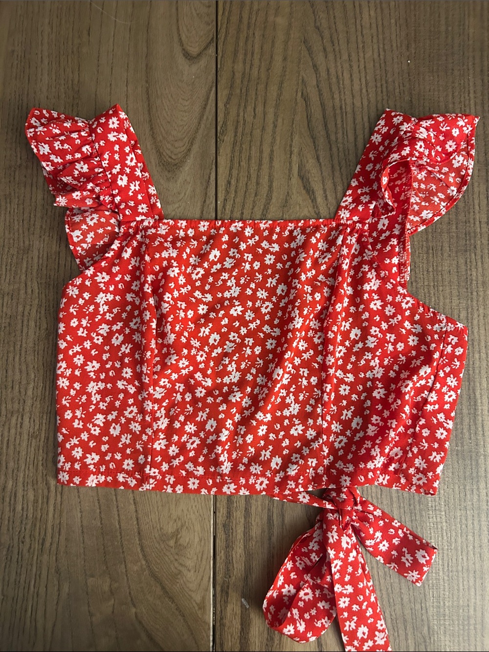 Women’s Red Floral Tie-Front Crop Top with tie back